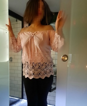 Я стану твоей идеальной компаньонкой, способной подарить тебе незабываемые моменты и приятный отдых. В моих услугах - весь спектр удовольствий, которые ты сможешь представить. Наслаждайся вместе со мной, и уверенно отправляйся на уровень небесного блаженства. Мои фото убедят тебя в моей привлекательности и сексуальности. Я нахожусь в Москве, готова сопроводить тебя в любой твоей желании. Уверен, что ты останешься доволен этой встречей. 😉 2214, 40 лет